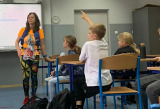 "Bibliotekarz na wyjeździe" - zajęcia w SP w Brzozówce