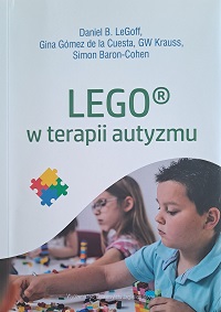 Okładka książki pt.: Lego w terapii autyzmu. Na okładce dwoje dzieci bawi się klockami lego.